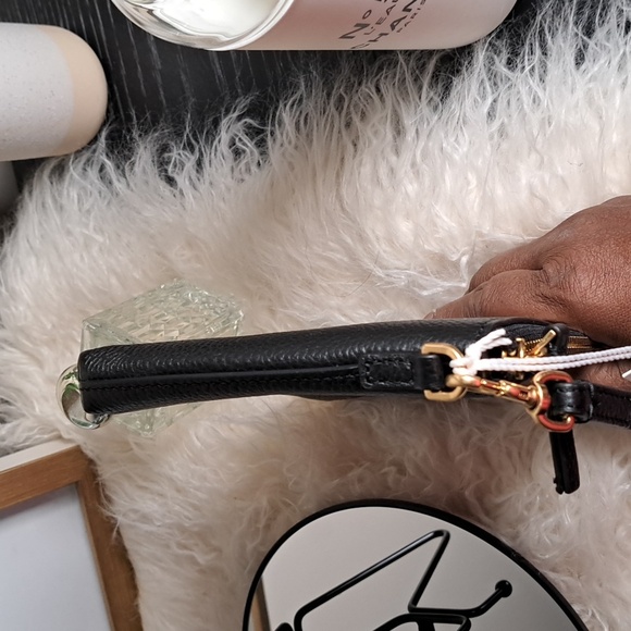 Tory Burch NWTs Britten Large Zip Pouch - Picture 6 of 7